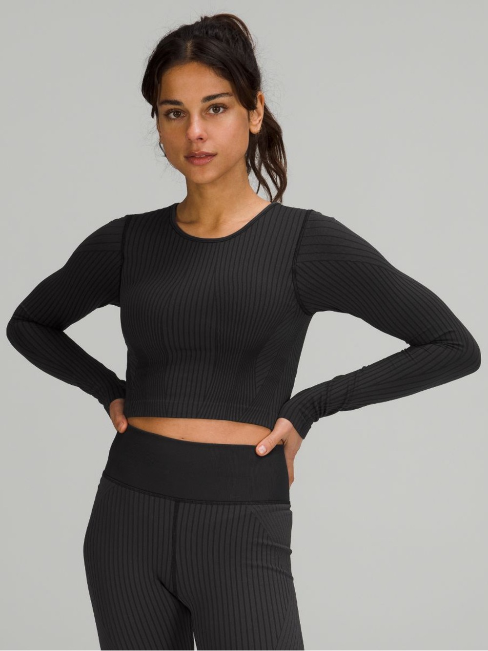 Lululemon Like New Ribbed Long Sleeve Crop Top Black Size 6